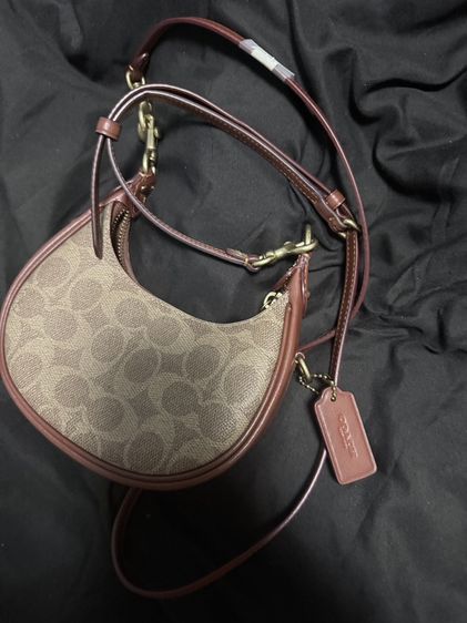 กระเป๋า coach
