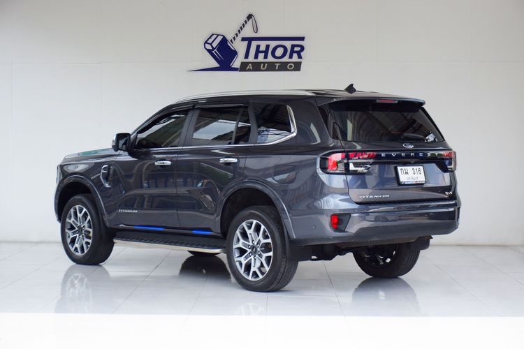 Ford Everest 2022 2.0 Titanium Plus 4WD Utility-car ดีเซล เกียร์อัตโนมัติ บรอนซ์เงิน รูปที่ 3