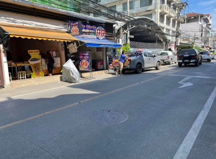 ขาย บ้านทำเลดี ซอยติวานนท์ 38 (ซอยทานสัมฤทธิ์)✅ ขายพื้นที่ทำธุรกิจ / โกดัง / ร้านค้า ขนาดใหญ่📍 ทำเลดีมาก! ซอยติวานนท์ 38 ใกล้ถนนใหญ่แค่ 20 เมตร ติดรถไฟฟ้าสายสีชมพู🔌 ไฟฟ้า รูปที่ 2
