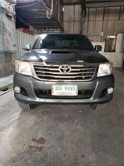 Toyota Hilux Vigo Champ 2012 Smart Cab 2.5 E VNT Prerunner Pickup ดีเซล ไม่ติดแก๊ส เกียร์ธรรมดา เทา รูปที่ 3