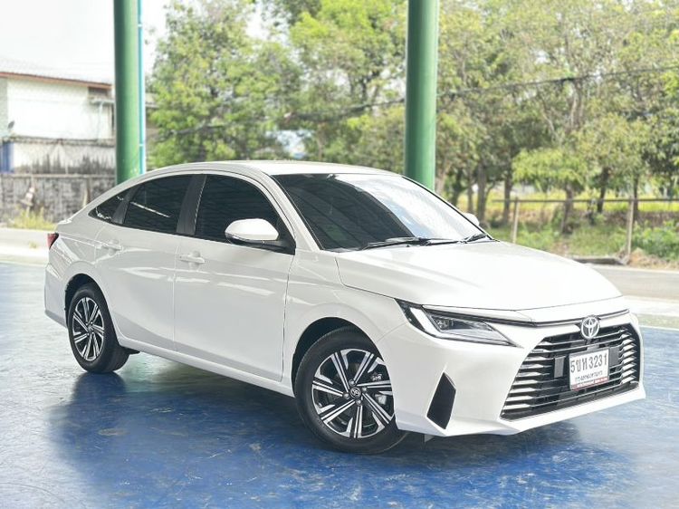 Toyota Yaris ATIV 2024 1.2 Smart Sedan เบนซิน ไม่ติดแก๊ส เกียร์อัตโนมัติ ขาว รูปที่ 3