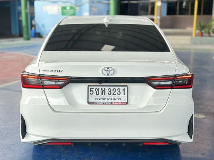 Toyota Yaris ATIV 2024 1.2 Smart Sedan เบนซิน ไม่ติดแก๊ส เกียร์อัตโนมัติ ขาว รูปที่ 4
