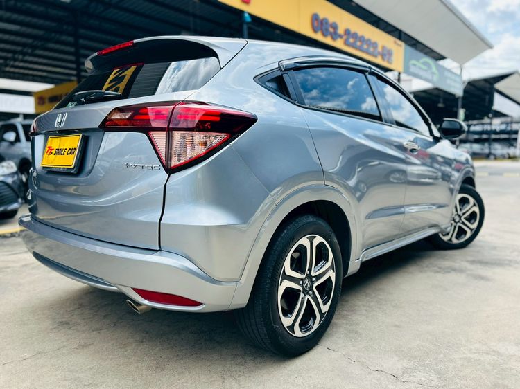 Honda HR-V 2016 1.8 E Limited เบนซิน ไม่ติดแก๊ส เกียร์อัตโนมัติ บรอนซ์เงิน รูปที่ 3