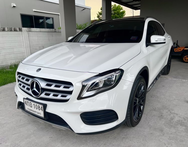 รถ Mercedes-Benz GLA-Class GLA250 สี ขาว