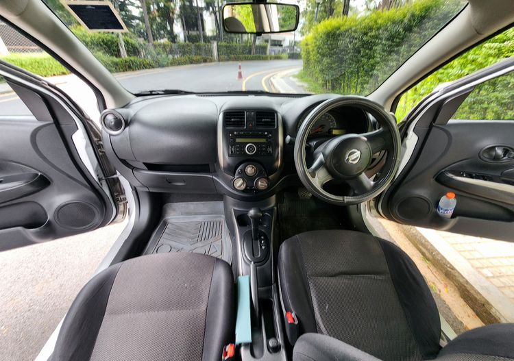 Nissan Almera 2013 1.2 E Sedan เบนซิน เกียร์อัตโนมัติ บรอนซ์เงิน รูปที่ 4