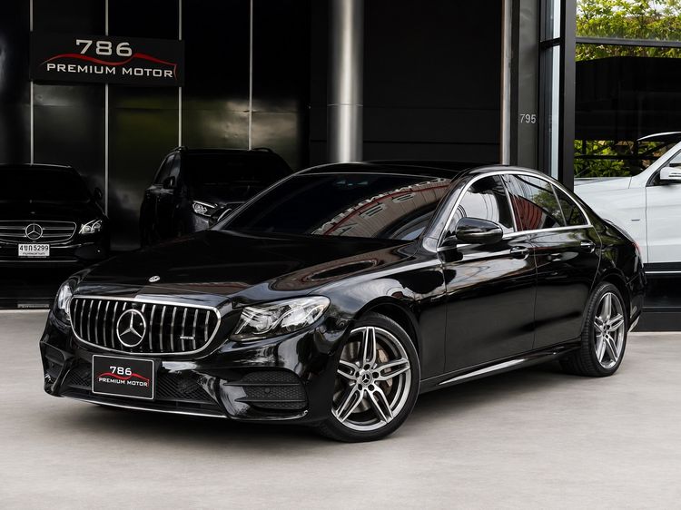 Mercedes-Benz E-Class 2020 E300 Sedan ปลั๊กอินไฮบริด (PHEV) ไม่ติดแก๊ส เกียร์อัตโนมัติ ดำ รูปที่ 3