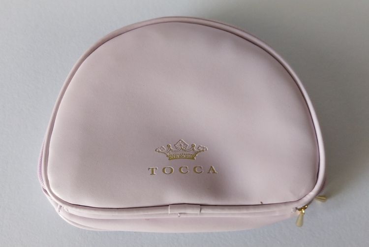 กระเป๋าเครื่องสำอาง TOCCA Beauty ทรงเปลือกหอย สีพาสเทล มีช่องใสใส่รูปไอดอล การ์ดได้
