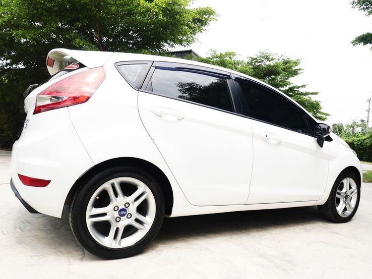 Ford Fiesta 2013 1.5 Sport Sedan เบนซิน ไม่ติดแก๊ส เกียร์อัตโนมัติ ขาว รูปที่ 4