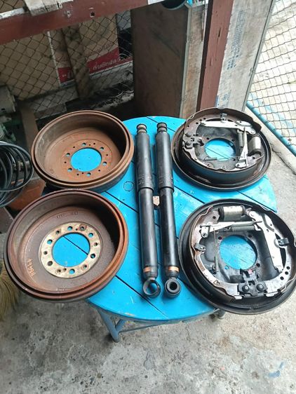 ดรัมเบรคหลัง โช็คหลังแท้ถอด  Toyota Fortuner หน้ายักษ์ ปี 2010 รูปที่ 2