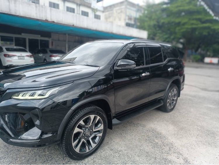 Toyota Fortuner 2020 2.4 Leader G Utility-car ดีเซล เกียร์อัตโนมัติ ดำ รูปที่ 3