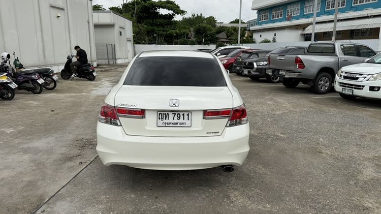 Honda Accord 2011 2.0 EL NAVI Sedan เบนซิน ไม่ติดแก๊ส เกียร์อัตโนมัติ ขาว รูปที่ 2