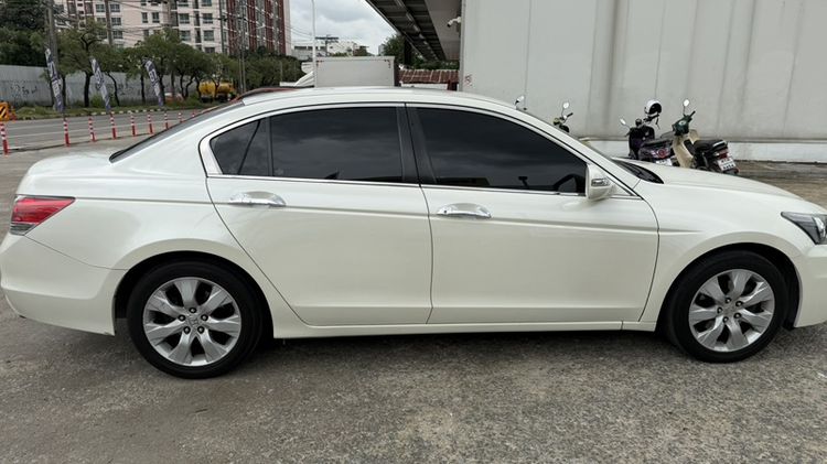 Honda Accord 2011 2.0 EL NAVI Sedan เบนซิน ไม่ติดแก๊ส เกียร์อัตโนมัติ ขาว รูปที่ 3