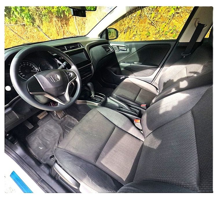 Honda City 2019 1.5 V i-VTEC Sedan เบนซิน ไม่ติดแก๊ส เกียร์อัตโนมัติ ขาว รูปที่ 2