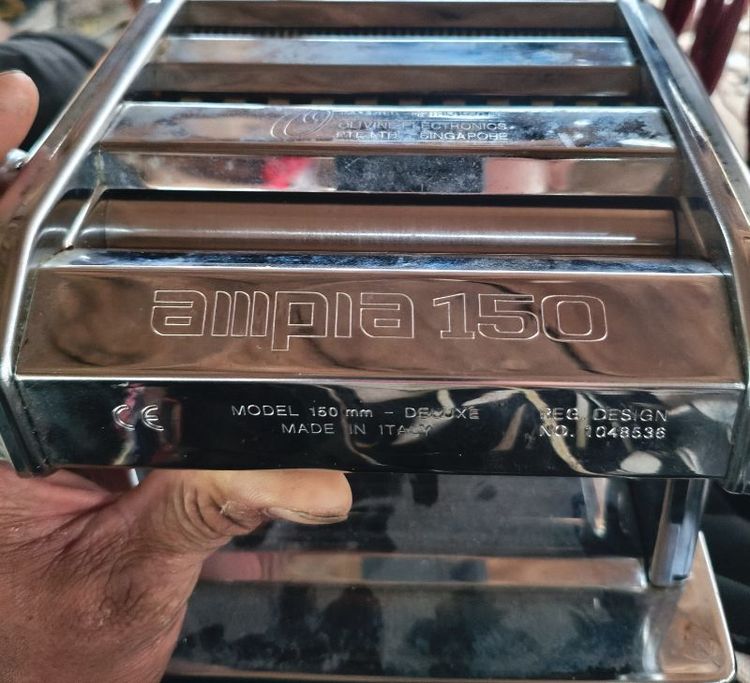 อุปกรณ์ในครัวอื่นๆ เครื่องรีดแป้งและตัดเส้นพาสต้า Marcato Ampia 150
