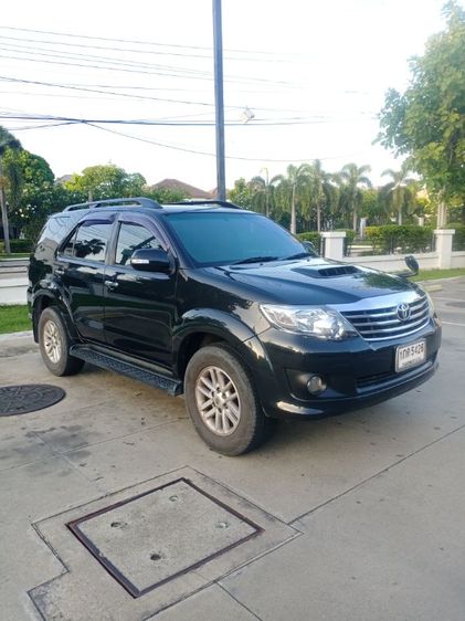 รถ Toyota Fortuner 2.5 G สี ดำ