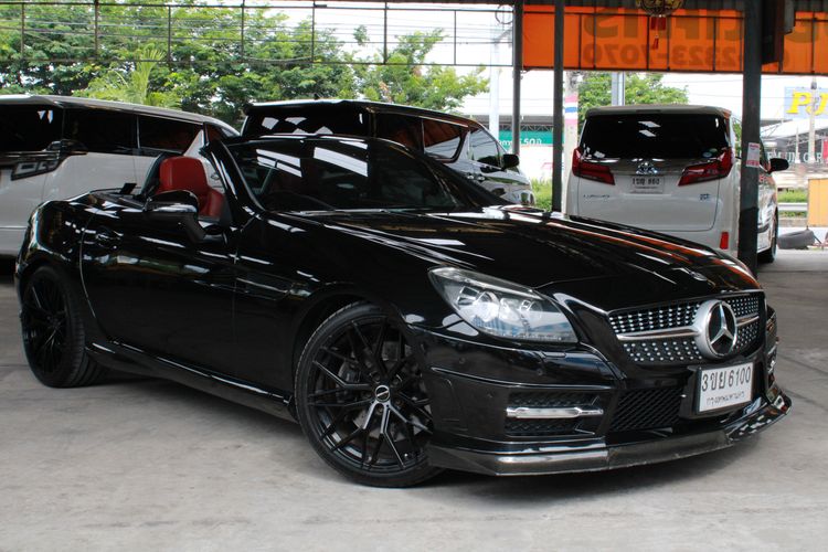 Mercedes-Benz SLK-Class 2012 SLK200 Kompressor AMG Sedan เบนซิน ไม่ติดแก๊ส เกียร์อัตโนมัติ ดำ รูปที่ 2