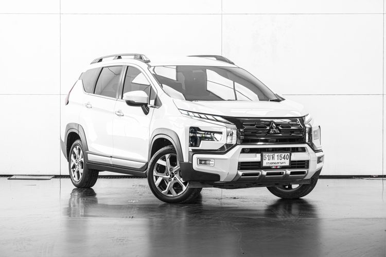 Mitsubishi Xpander 2023 1.5 Cross Utility-car เบนซิน ไม่ติดแก๊ส เกียร์อัตโนมัติ ขาว รูปที่ 2