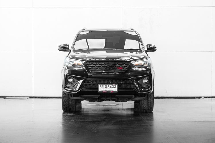 Toyota Fortuner 2017 2.8 V TRD Sportivo 4WD Utility-car ดีเซล ไม่ติดแก๊ส เกียร์อัตโนมัติ ดำ รูปที่ 3