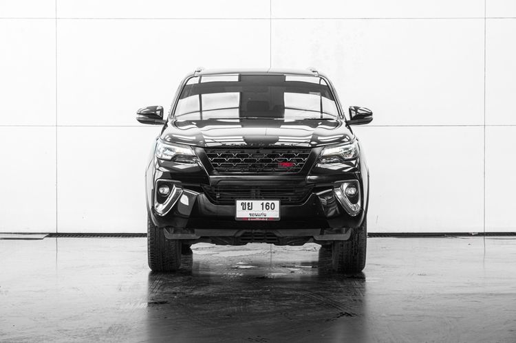 Toyota Fortuner 2019 2.4 V Utility-car ดีเซล ไม่ติดแก๊ส เกียร์อัตโนมัติ ขาว รูปที่ 3