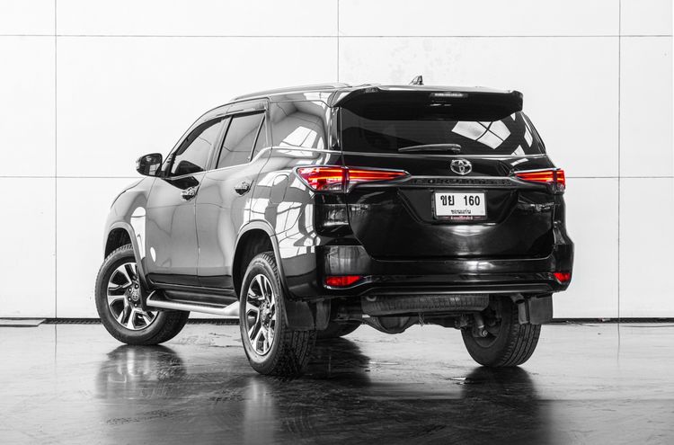 Toyota Fortuner 2019 2.4 V Utility-car ดีเซล ไม่ติดแก๊ส เกียร์อัตโนมัติ ขาว รูปที่ 4