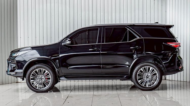 Toyota Fortuner 2024 2.8 GR Sport Black Top 4WD Utility-car ดีเซล ไม่ติดแก๊ส เกียร์อัตโนมัติ ดำ รูปที่ 2