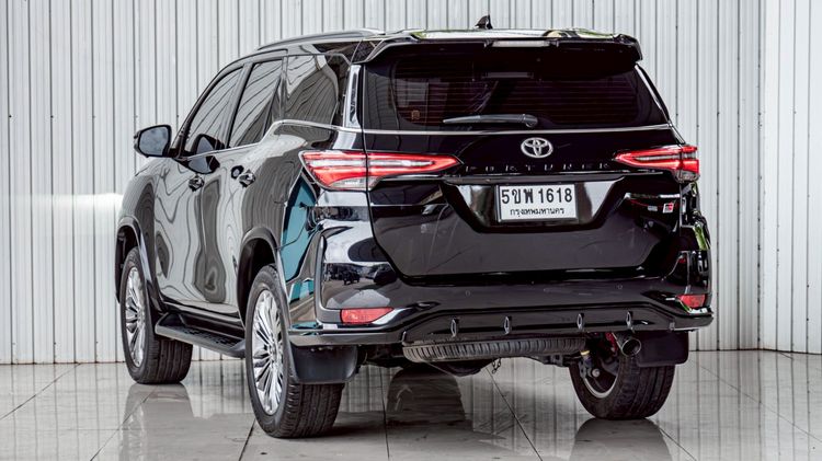 Toyota Fortuner 2024 2.8 GR Sport Black Top 4WD Utility-car ดีเซล ไม่ติดแก๊ส เกียร์อัตโนมัติ ดำ รูปที่ 4