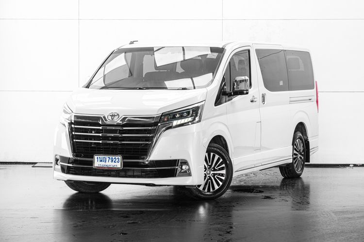 Toyota Majesty 2019 2.8 Grand Utility-car เบนซิน ไม่ติดแก๊ส เกียร์อัตโนมัติ ขาว
