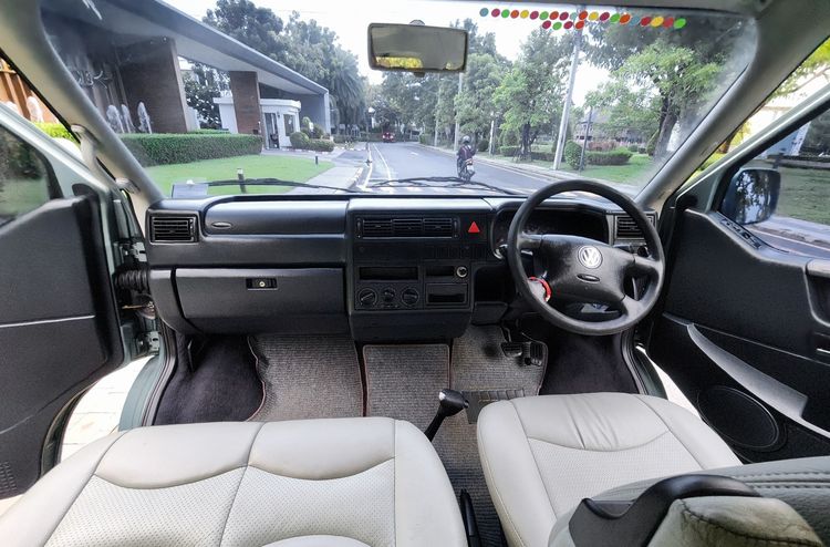 Volkswagen Caravelle 2004 2.8 V6 Van เบนซิน LPG เกียร์อัตโนมัติ เทา รูปที่ 4