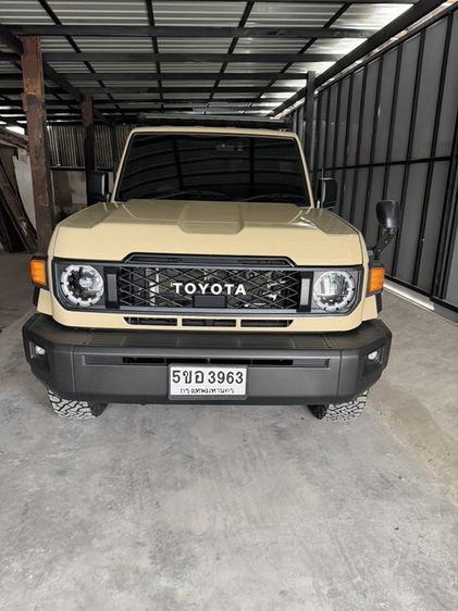 รถ Toyota Land Cruiser Prado 2.8 TX 4WD สี เบจ