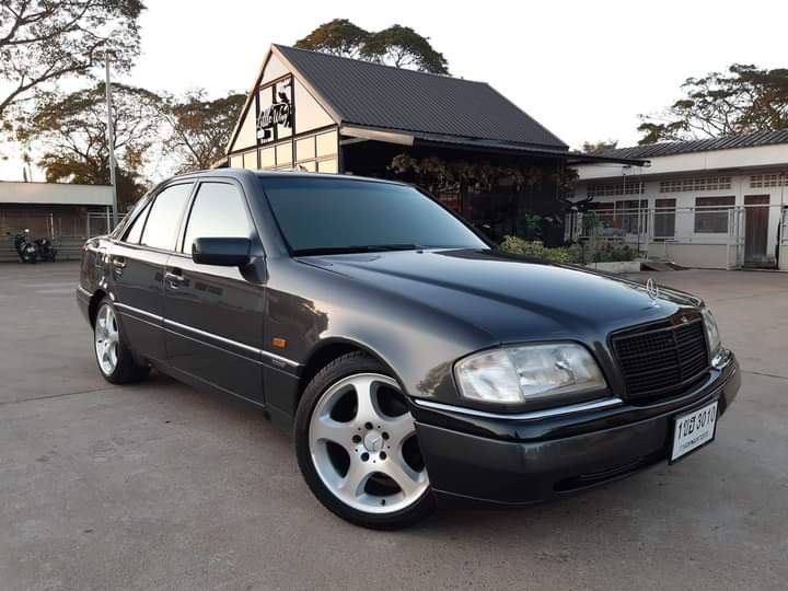รถ Mercedes-Benz C-Class C180 สี เทา