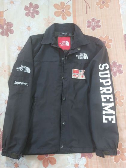 แจ็คเก็ต the north face x supreme