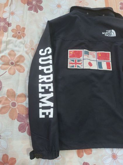 แจ็คเก็ต the north face x supreme รูปที่ 4