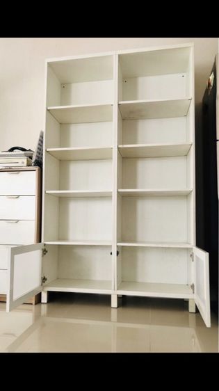 ต้องการขายชั้นวางของไม้ ikea  ขนาด ชั้นวางของ ikea กว้าง 60ซม ลึก40ซม สูง 202 ซม มีทั้งหมด6ตัวค่ะตัวเล็กด้านข้าง กว้าง 20ซม. ลึก 17 สูง202ซม. กับ ชั้นวางของโชว์สินค้า รูปที่ 2