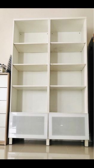 ต้องการขายชั้นวางของไม้ ikea  ขนาด ชั้นวางของ ikea กว้าง 60ซม ลึก40ซม สูง 202 ซม มีทั้งหมด6ตัวค่ะตัวเล็กด้านข้าง กว้าง 20ซม. ลึก 17 สูง202ซม. กับ ชั้นวางของโชว์สินค้า รูปที่ 3