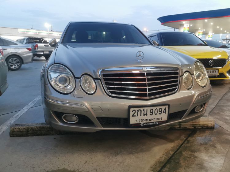 รถ Mercedes-Benz E-Class W211 สี เทา