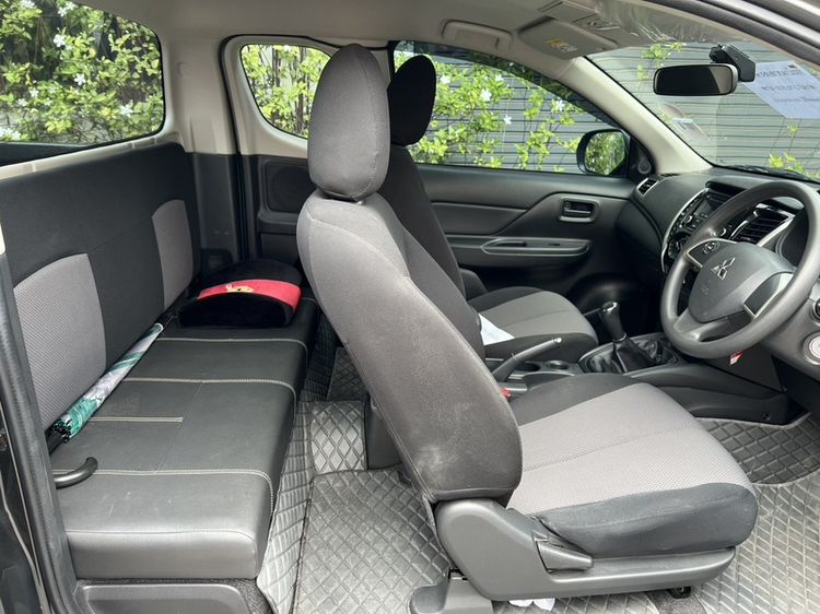Mitsubishi Triton 2020 2.5 GLX Pickup ดีเซล เกียร์ธรรมดา เทา รูปที่ 4