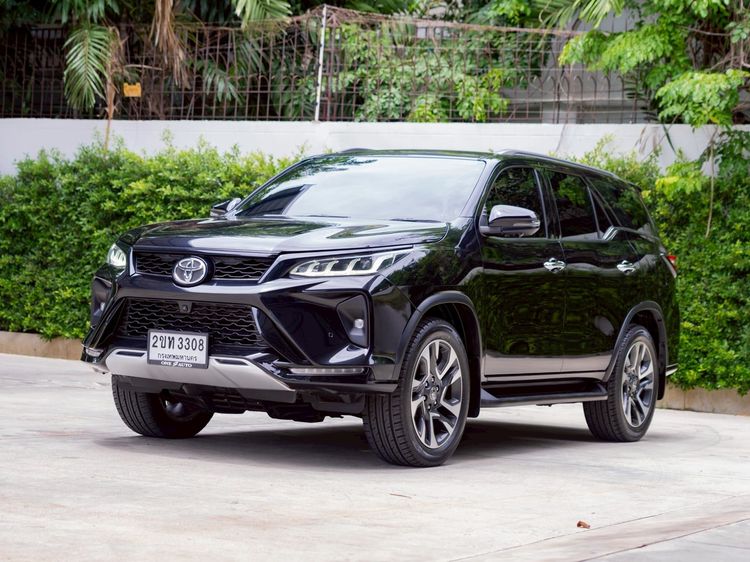 Toyota Fortuner 2021 2.4 Legender 4WD Utility-car ดีเซล ไม่ติดแก๊ส เกียร์อัตโนมัติ ดำ รูปที่ 3