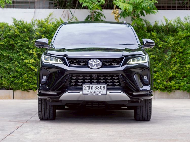 Toyota Fortuner 2021 2.4 Legender 4WD Utility-car ดีเซล ไม่ติดแก๊ส เกียร์อัตโนมัติ ดำ รูปที่ 2
