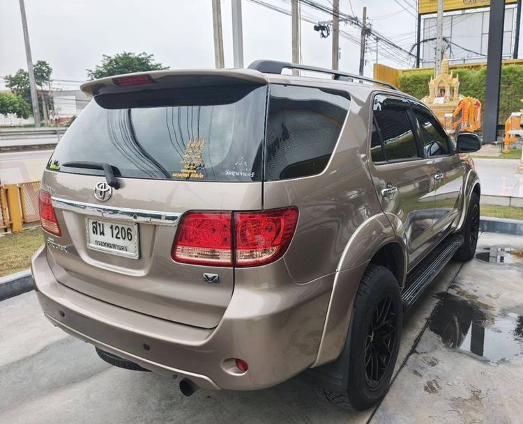 Toyota Fortuner 2006 3.0 V 4WD Utility-car ดีเซล เกียร์อัตโนมัติ บรอนซ์ทอง รูปที่ 3