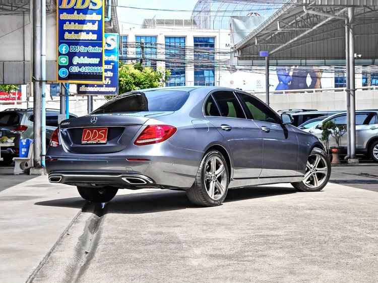 Mercedes-Benz E-Class 2019 E220d Sedan ดีเซล เกียร์อัตโนมัติ เทา รูปที่ 3