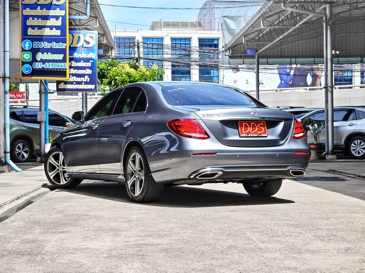 Mercedes-Benz E-Class 2019 E220d Sedan ดีเซล เกียร์อัตโนมัติ เทา รูปที่ 4