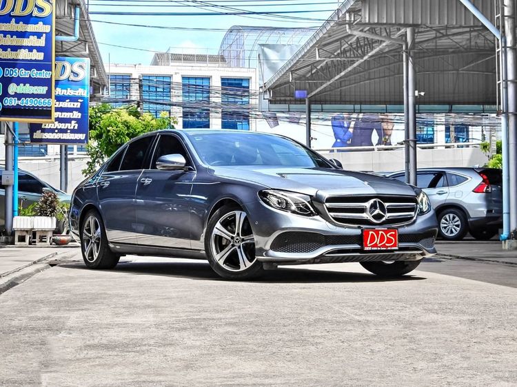 รถ Mercedes-Benz E-Class E220d สี เทา
