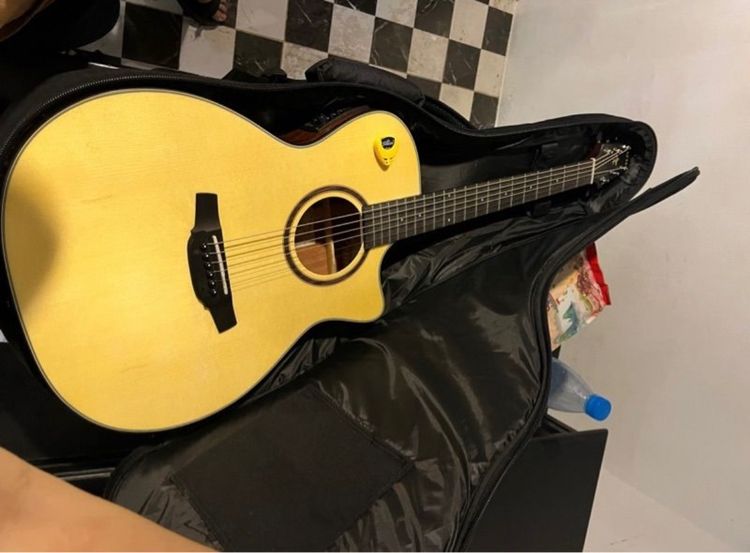 Guitar รูปที่ 2