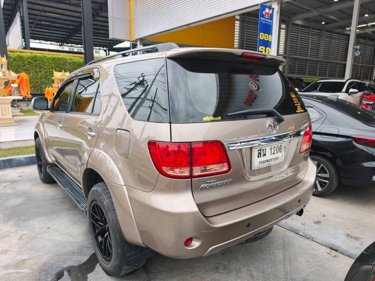 Toyota Fortuner 2006 3.0 V 4WD Utility-car ดีเซล ไม่ติดแก๊ส เกียร์อัตโนมัติ บรอนซ์ทอง รูปที่ 4