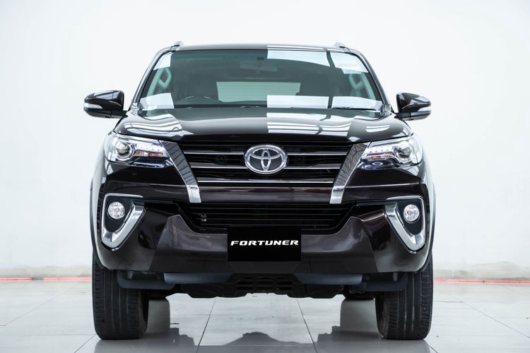 Toyota Fortuner 2015 2.8 V Utility-car ดีเซล ไม่ติดแก๊ส เกียร์อัตโนมัติ น้ำตาล รูปที่ 4