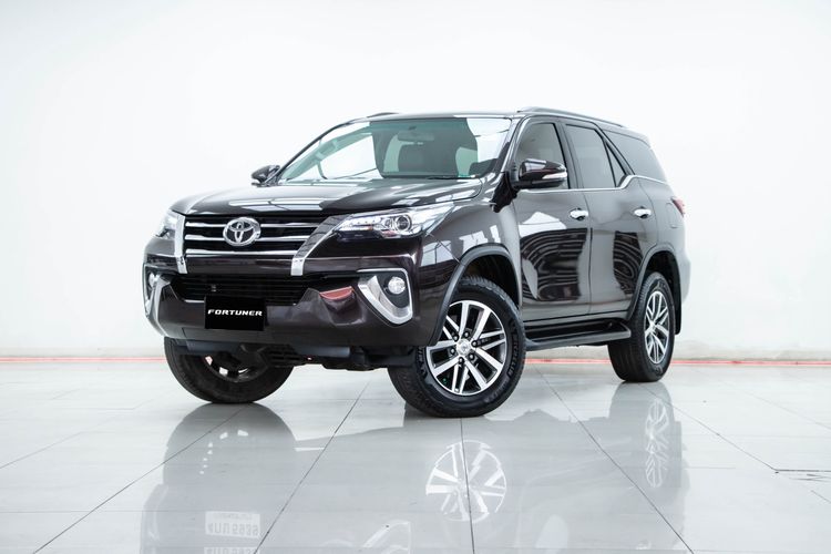 Toyota Fortuner 2015 2.8 V Utility-car ดีเซล ไม่ติดแก๊ส เกียร์อัตโนมัติ น้ำตาล