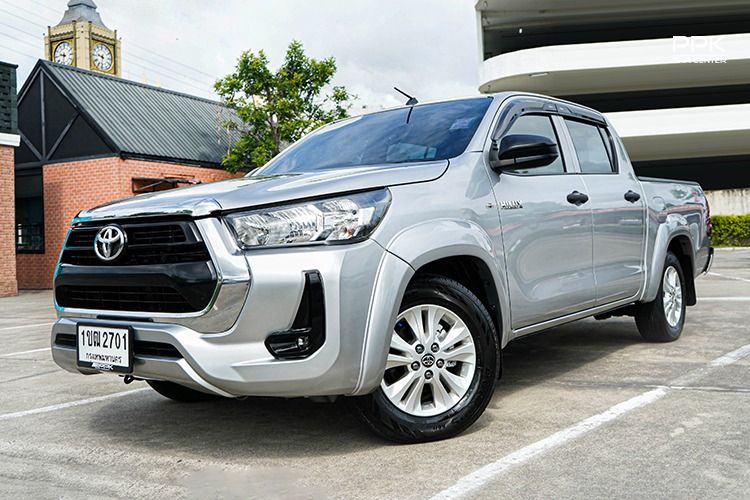รถ Toyota Hilux Revo Double Cab 2.4 Mid Z Edition สี เทา