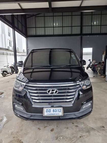 Hyundai H-1  2019 2.5 Elite Van ดีเซล ไม่ติดแก๊ส เกียร์อัตโนมัติ ดำ