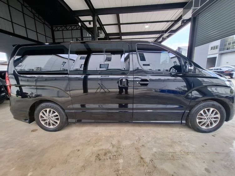 Hyundai H-1  2019 2.5 Elite Van ดีเซล ไม่ติดแก๊ส เกียร์อัตโนมัติ ดำ รูปที่ 3