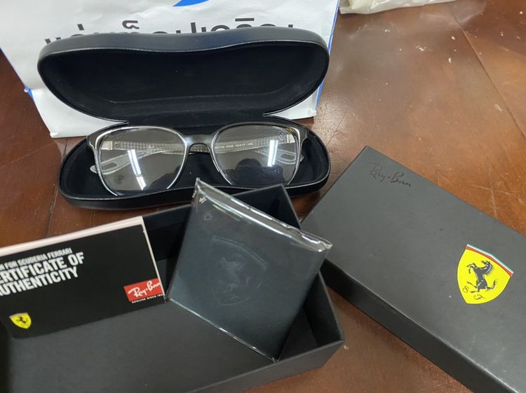 แว่นตา Ray ban ferrari